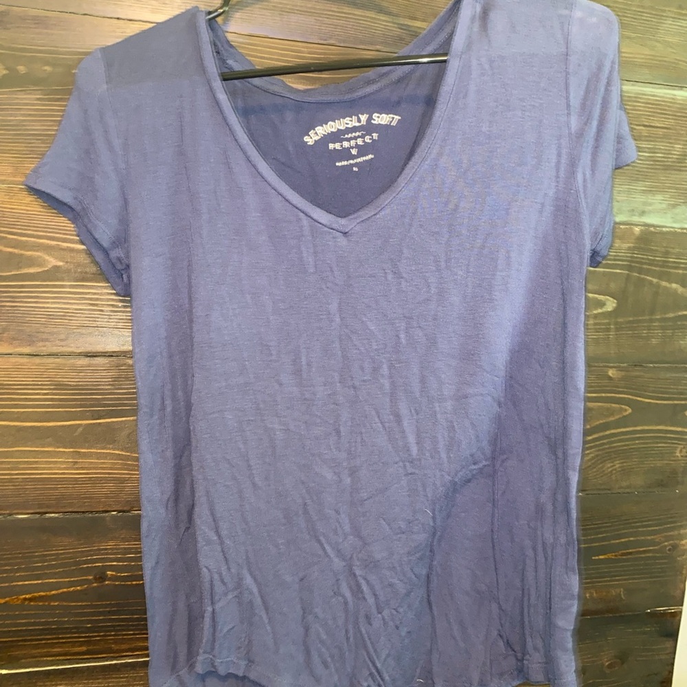 American eagle V-neck top